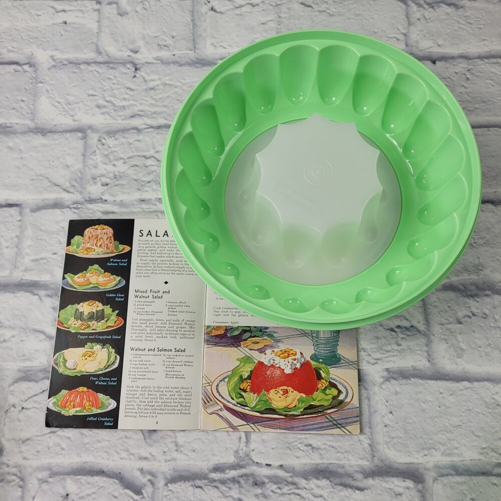 Vintage Tupperware Jel-Ring Salad Ice Mold 1202-1 NO LID OR BOOKLET - Picture 2 of 8